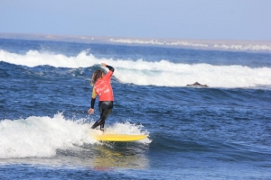 Pol can even have fun on the small waves Pol can even have fun on the small waves