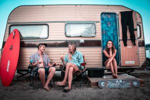 Les membres de l'équipe profitent de leur soirée au Le Pin Sec Les membres de l'équipe profitent de leur soirée au Le Pin Sec