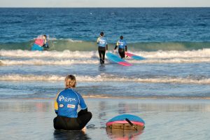 Surfing lessons for beginners Surfing lessons junior France