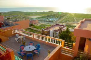 extérieur de la surfhouse Surf camps Taghazout Tamraght