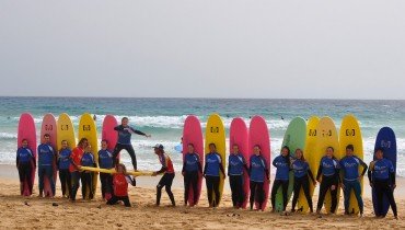 Cours de surf en groupe à Fuerteventura