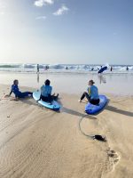 El Cotillo surf school: making friends El Cotillo surf school: making friends