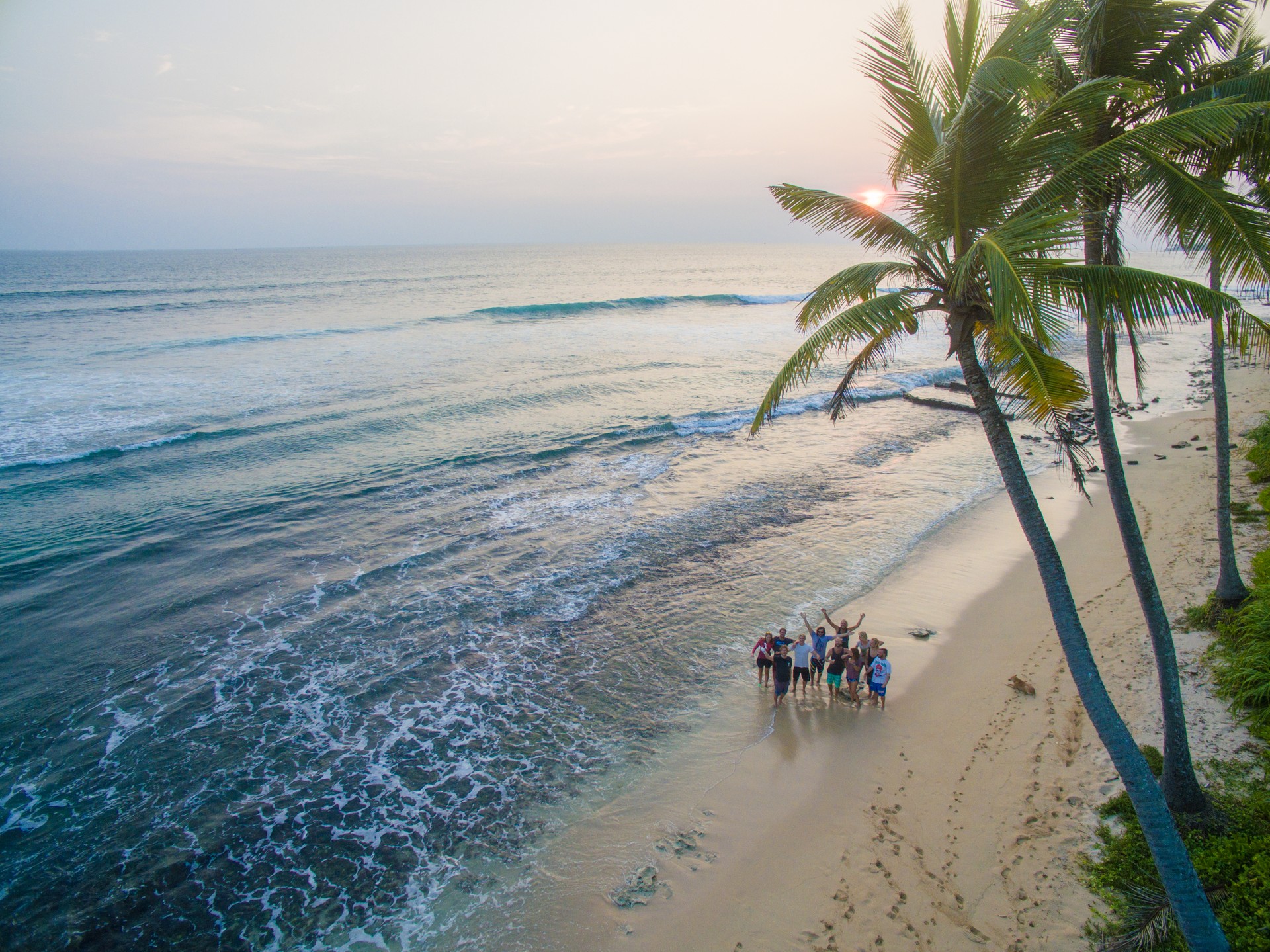 Surf Camp Madiha Polhena - Surfing on the Tropical Coast of Sri Lanka