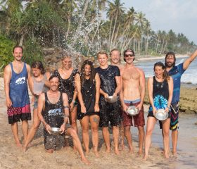 Surfing together Surfing together